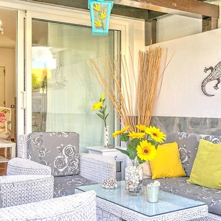 Elegant Villa In Corralejo Kültér fotó