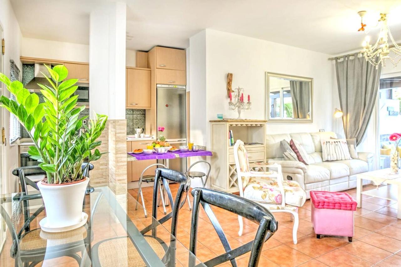 Elegant Villa In Corralejo Kültér fotó